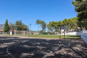 Tenis a/nebo squash v ubytování Casa de Teones nebo okolí