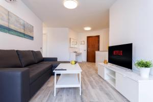 Apartamento Frente al Mar Avenida Alay, Benalmádena – Updated ...