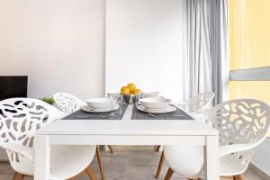 Apartamento Frente al Mar Avenida Alay, Benalmádena – Updated ...