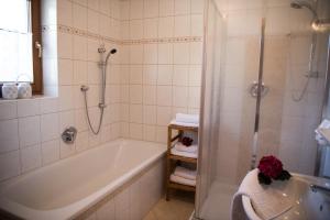 A bathroom at Appartements Spitaler