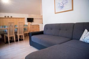 A seating area at Appartements Spitaler