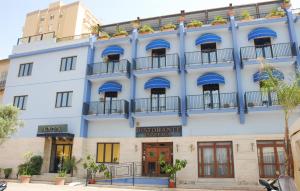 Budova, kde se hotel nachází