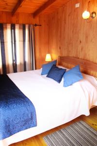 Giường trong phòng chung tại Cabanas L'ESCALE