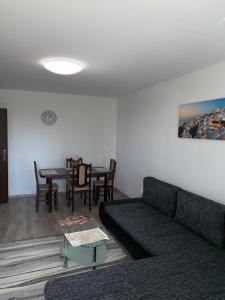 A seating area at Apartament TT10 Botanicka