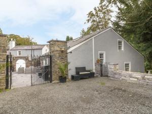 Gallery image of Bryn Derwen Coach House in Bangor