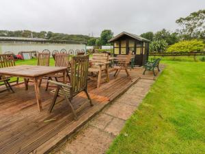 Gallery image of Shepherds Hut - The Crook in Milford Haven