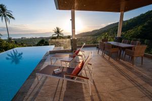 Gallery image of Luxury Seaview with Private Pool in Nathon