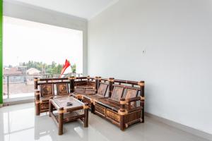 Posezení v ubytování RedDoorz near Universitas Muhammadiyah Yogyakarta