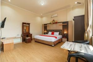 صورة لـ RedDoorz Plus @ Hotel Sempurna Watervang Lubuk Linggau في Lubuklinggau