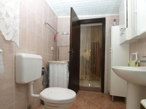 Łazienka w obiekcie Apartment Vodnjan 1123