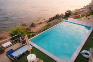 Výhled na bazén z ubytování Finestra Sul Mare nebo okolí
