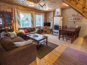 TV a/nebo společenská místnost v ubytování Holiday Home Kirikuru 2 by Interhome