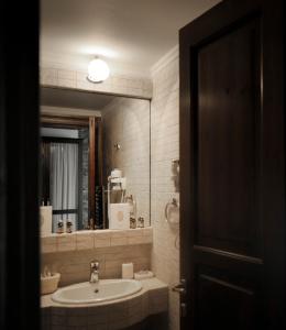 Marelia hotel tesisinde bir banyo