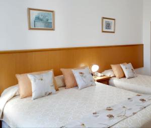 Φωτογραφία από το άλμπουμ του Hotel Benevento σε La Plata +75 φωτογραφίες