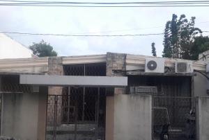 a house with an air conditioner on top of it at Apartamentos Amplios Alfa # 238 in Monterrey