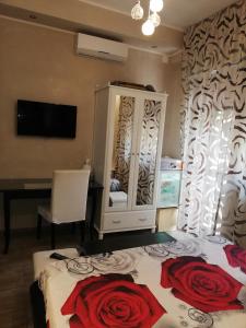 A bed or beds in a room at Max B&B Fiera Még 19 kép
