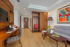 Μια τηλεόραση ή/και κέντρο ψυχαγωγίας στο Val Soleil Hotel