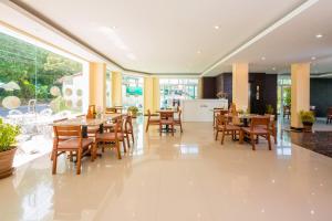 Posezení v ubytování Sungthong Kamala Beach Resort