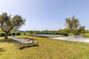 Bazén v ubytování Villa Lidia by Sealand Villas nebo v jeho okolí