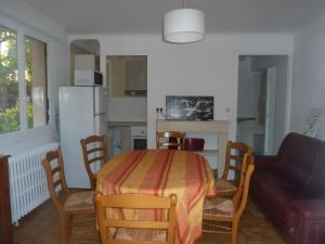 Η κουζίνα ή μικρή κουζίνα στο iguski