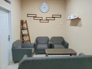 Gallery image of Guesthouse - Lubna Homestay in Kuningan