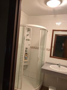 A bathroom at HOSTAL EL ESCUDO
