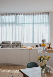 Comida no apart-hotel ou em algum lugar perto