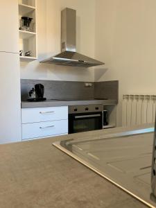 L Ufficio tesisinde mutfak veya mini mutfak