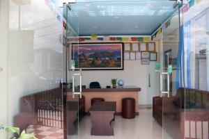 Χώρος καθιστικού στο Pokhara Tourist Home