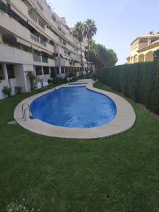 Bazén v ubytování luxury aparment in Torrequebrada Benalmadena nebo v jeho okolí