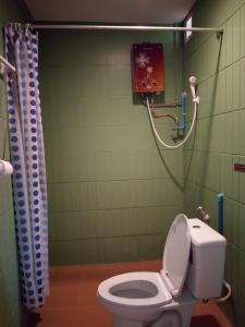 Kylpyhuone majoituspaikassa Ban Chomdoi Resort PhaTang