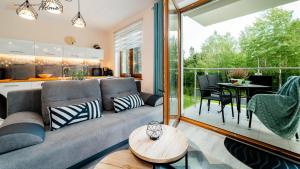 Posedenie v ubytovaní Wonder Home - Apartamenty z balkonami, blisko centrum Karpacza, stoku i aquaparku