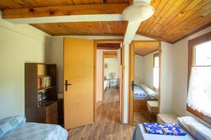 A bed or beds in a room at Vacation Home Selo Boykovets