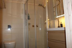 Ένα μπάνιο στο Lev-Vel - 10 person cabin +12 φωτογραφίες
