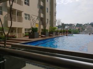 Πισίνα στο ή κοντά στο Will's Apartment - Parahyangan Residence