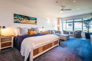 Gallery image of Waiheke Waterfront Lodge in Oneroa