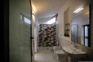 Un baño de The Tower's Garden