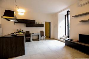 Una cocina o cocineta en The Tower's Garden