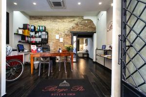 Nápoje v ubytovaní Borgo Pio Suites Inn