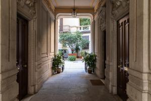 The facade or entrance of Casagrande 1920