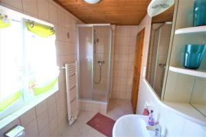 Kúpeľňa v ubytovaní Ferienhaus Kühlwein