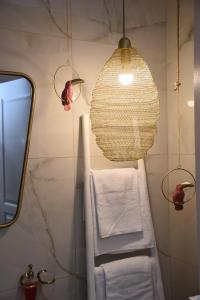 Ein Badezimmer in der Unterkunft CasaGreek Monastiraki - Athens