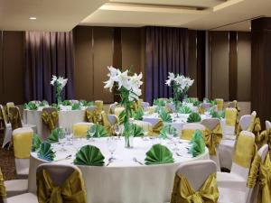 Gallery image of Hotel Santika Depok in Depok