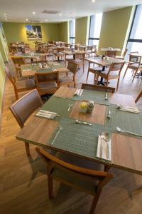 Tierra Viva Piura Hotel餐厅或其他用餐的地方
