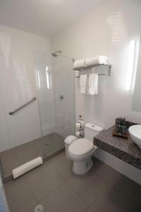 Tierra Viva Piura Hotel的一间浴室