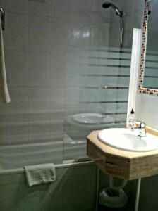 Gallery image of Hostal Del Carmen in Santander