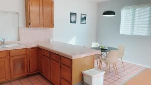 Pasadena single house 3b1b 三房一厅一厨一浴的厨房或小厨房
