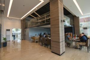 Mango Suites Cauayan餐厅或其他用餐的地方
