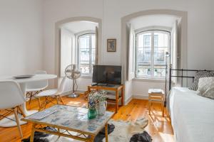 Afbeelding uit fotogalerij van Spacious, Bright and Sunny Apartment, By TimeCooler in Lissabon