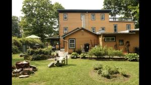 Gallery image of The Woodbine Inn in Palenville